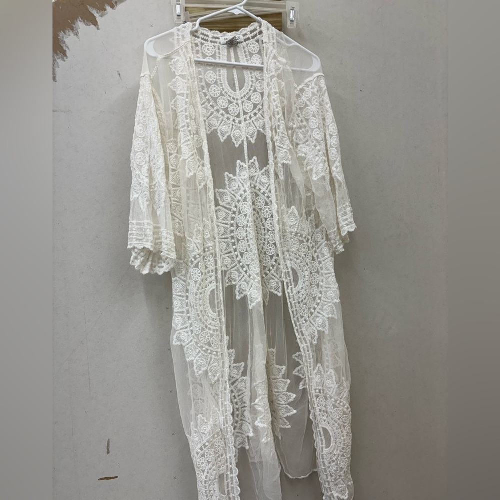 Women’s White Lace Swim Cover-Up Kimono